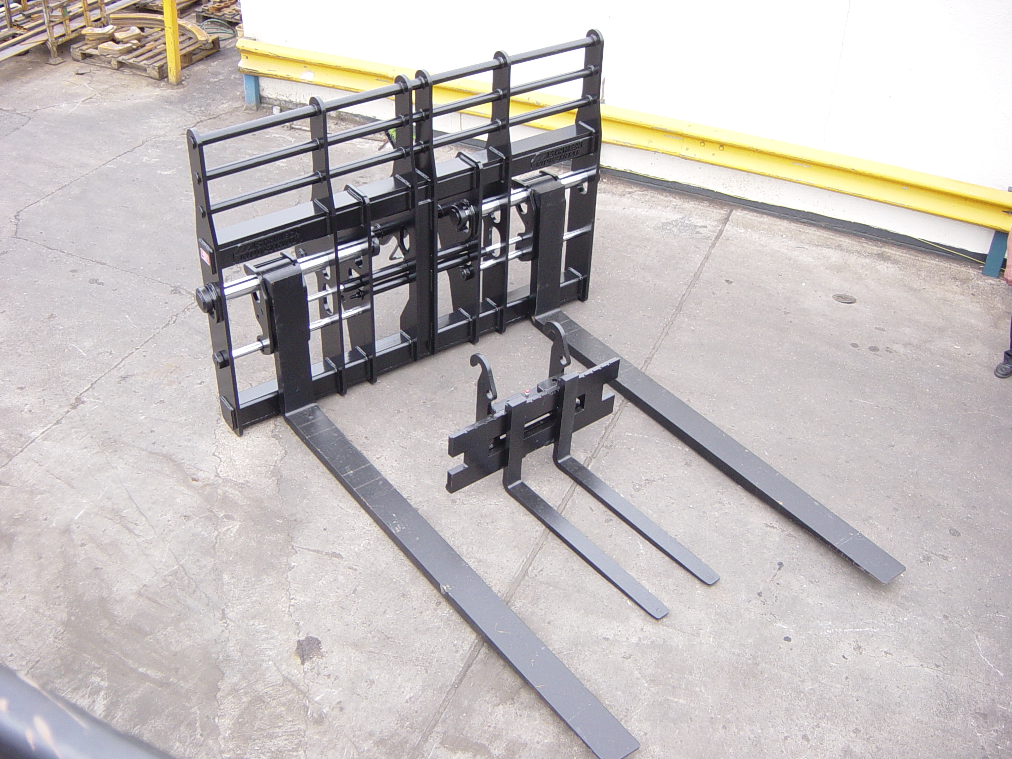 Fork Positioner Strimech Engineering LtdStrimech Engineering Ltd